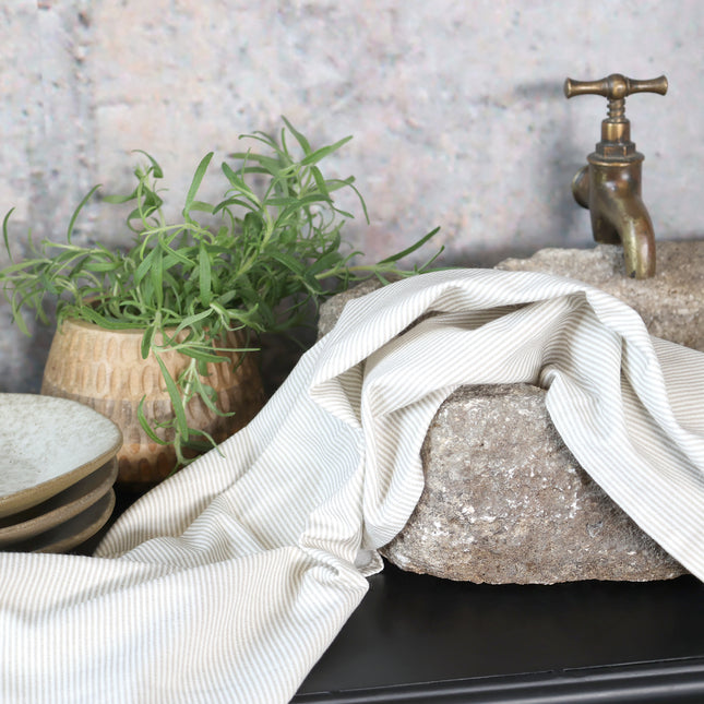 Kopphåndkle, beige- og hvitstripet