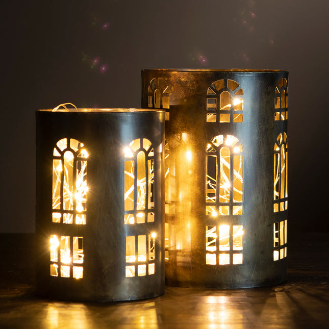 2 pk. Lykt, i mørk brun metall 2 størrelser