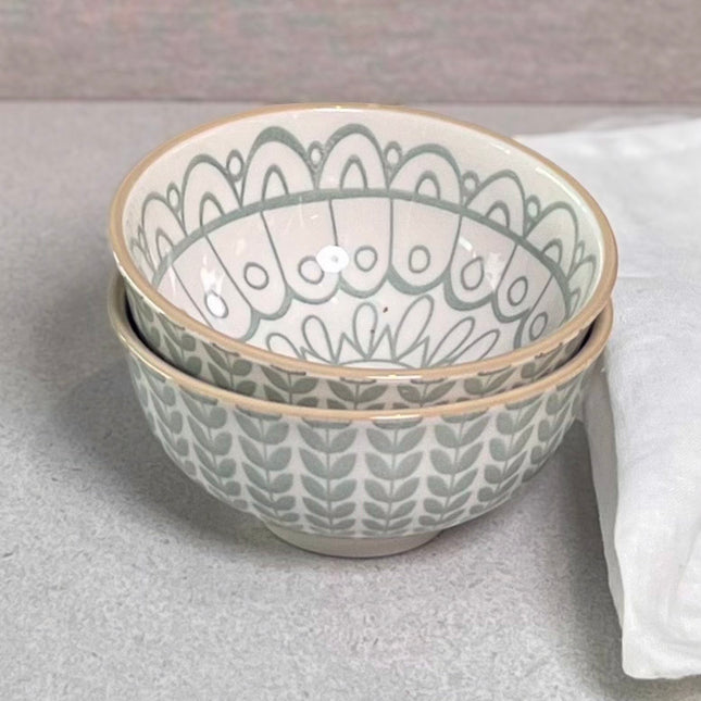 Maple skål med mønster i grønt