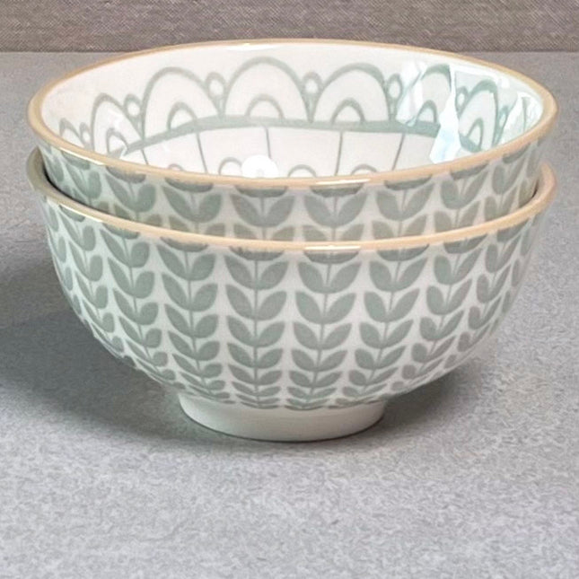 Maple skål med mønster i grønt