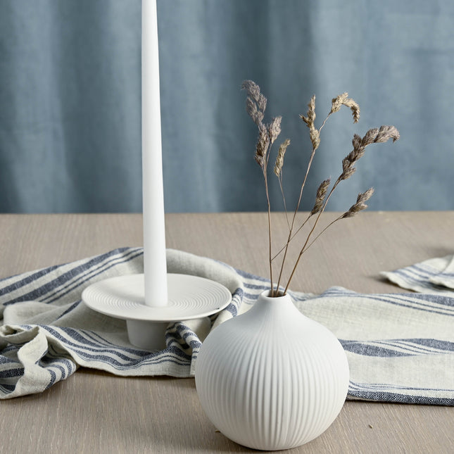 Frøbakken hvit vase i keramikk, 13 cm