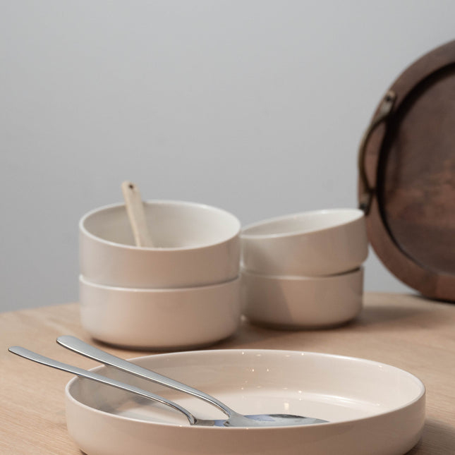 Hvit bolle i porselen, Ø 14 cm