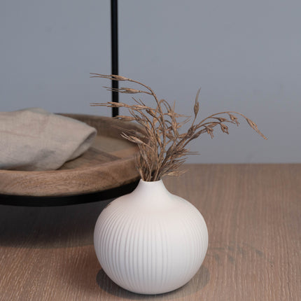 Frøbakken hvit vase i keramikk, 13 cm
