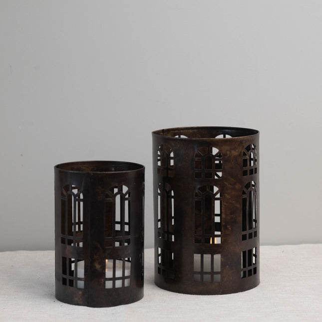 2 pk. Lykt, i mørk brun metall 2 størrelser