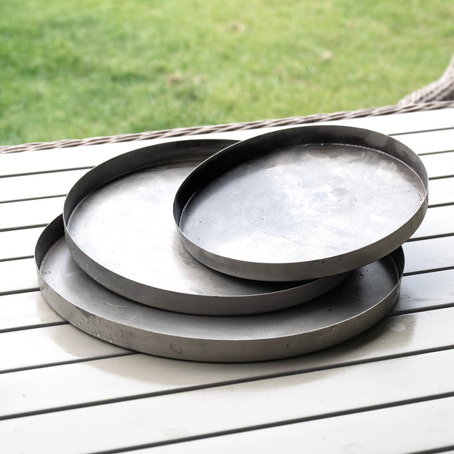 Rustikt, rundt fat i metall, 25 cm