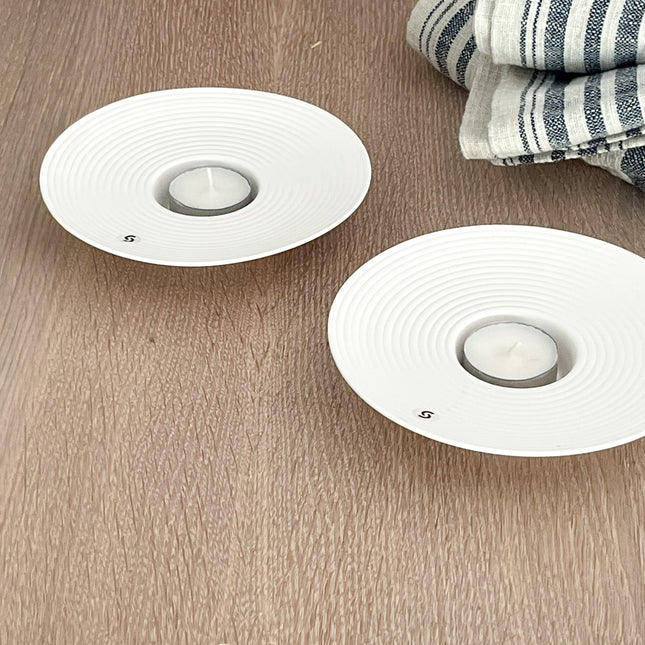 Tveta lysestake for telys i hvit kermikk, stor